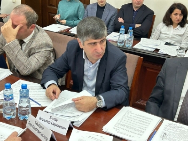 АВТОШКОЛҚӘА РҾЫ АМАШЬЫНАРНЫҞӘЦАҨЦӘА РАЗЫҞАҴАРА АЗЫ АХЫДҴАҚӘА  РӶӘӶӘАХОИТ.