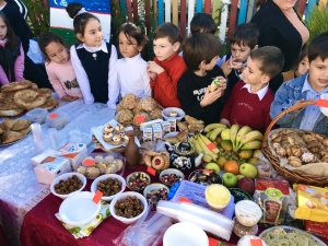 "ЯРМАРКУ ДОБРА" ПРОВЕЛИ В СУХУМСКОЙ ШКОЛЕ  «АЛАШАРА»