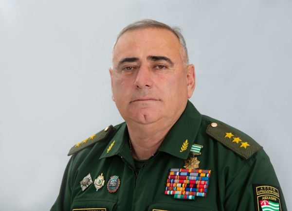 Атәылахьчара Аминистрра аҿы асержантцәа, асҭаршинцәа, аунтер-афицарцәа, уҳәа разыҟаҵара азнеишьа ҿыцқәа шьақәдырӷәӷәеит.
