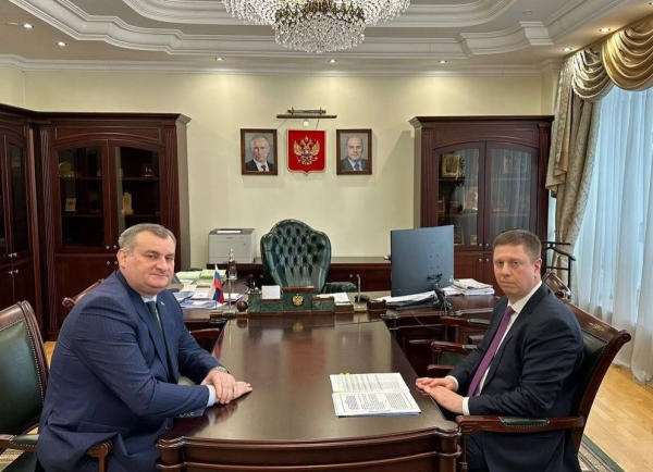 Едуард Быҭәба  Ихымԥадатәиу Амедицинатә Ԥгаԥса Афонд ахантәаҩы Илиа Баланин диԥылеит.
