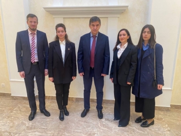 АԤСНЫ АХӘЫҶЫ ИЗИНҚӘА РЫХЬЧАРАЗЫ АЗИНМЧЫ ЗМОУ МАКТИНА ЏЬЫНЏЬАЛИ УРЫСТӘЫЛАТӘИ АФЕДЕРАЦИА АЦҲАРАЖӘҲӘАҨ МИХАИЛ ШУРГАЛИНИ  ЕИԤЫЛЕИТ.