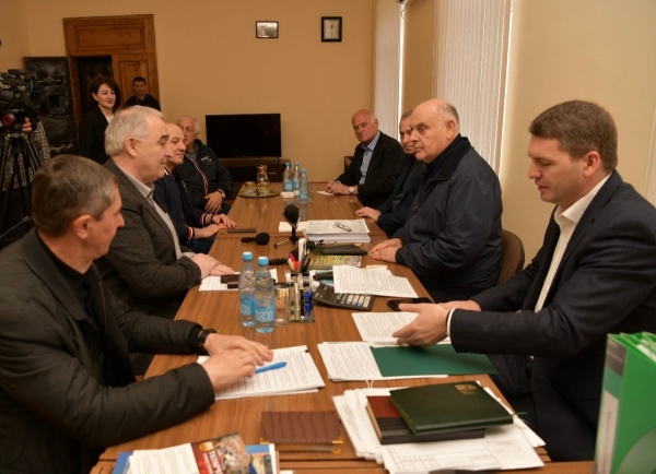 Аслан Бжьаниа Ҭҟәарчал араион Администрациаҟны анҭыҵтәи аусуратә еилацәажәара  мҩаԥигеит.